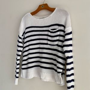 American Eagle Navy Striped Sweater w/Pocket - Small